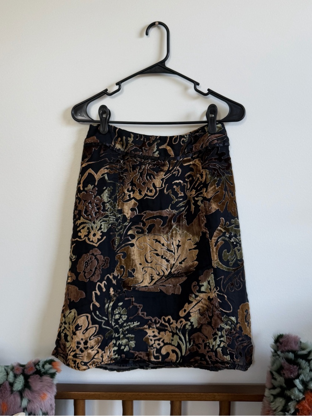 VINTAGE PETITE SOPHISTICATE VELVET PATTERNED MIDI SKIRT